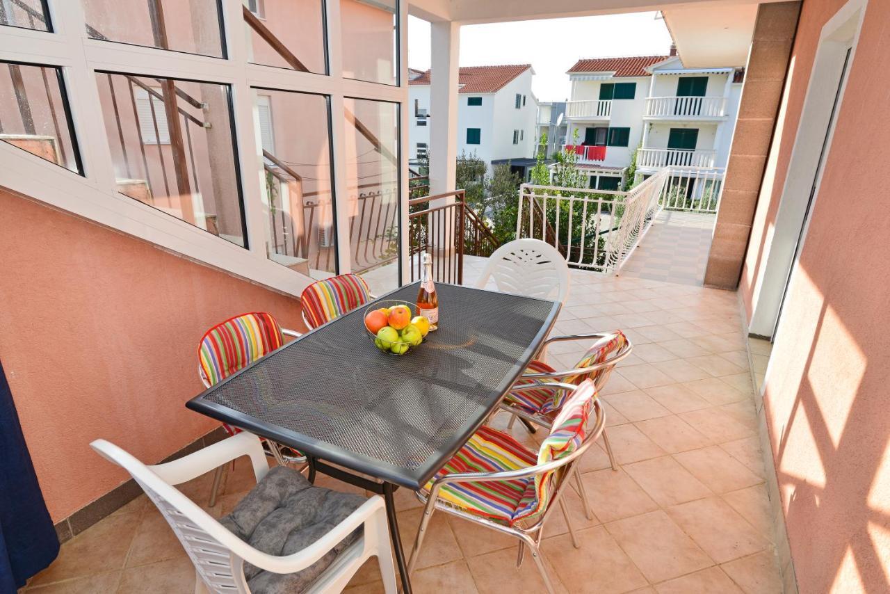 Apartments Martina Vodice Ngoại thất bức ảnh